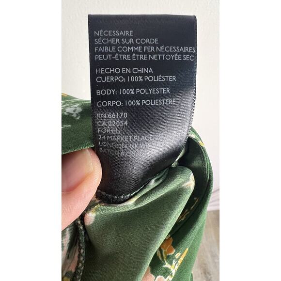 UO Urban Outfitters Matilda Floral Button-Up V-Neck Jumpsuit Size Small - Picture 11 of 13